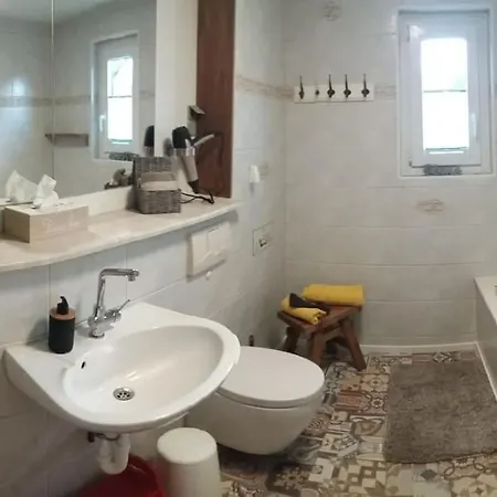 Zum Wenning Mit Garten In Daire