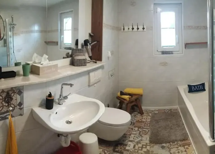 Zum Wenning Mit Garten In 아파트